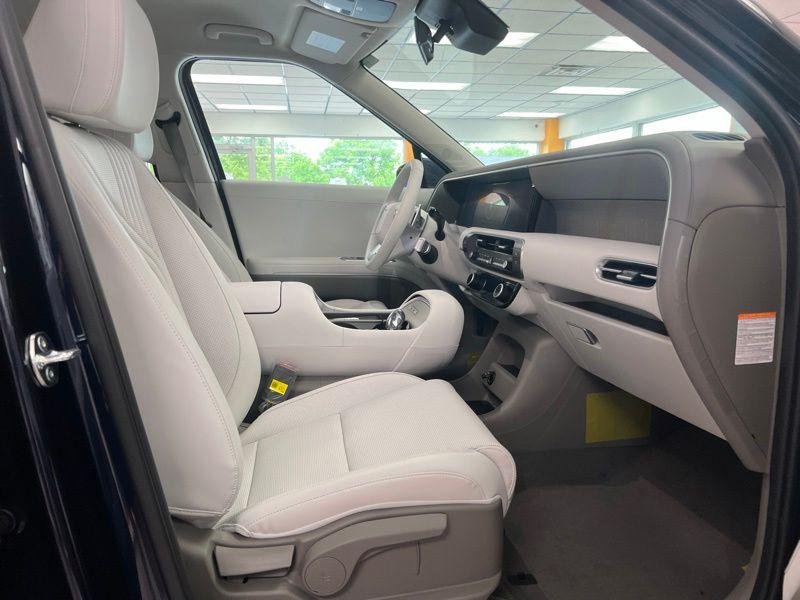 New 2026 Blue Hyundai SEL 8P image 11