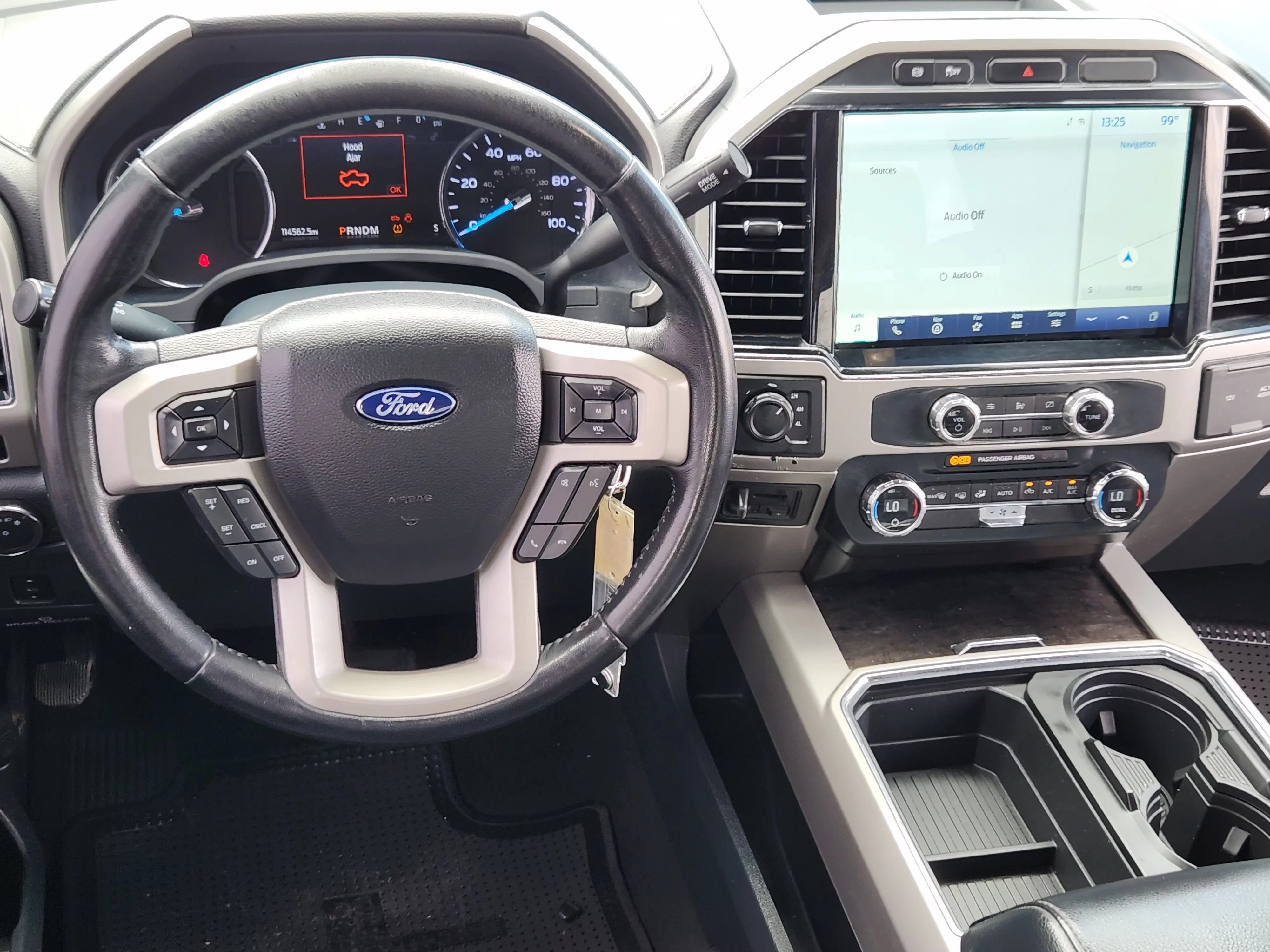 Used 2022  Ford XL image 25