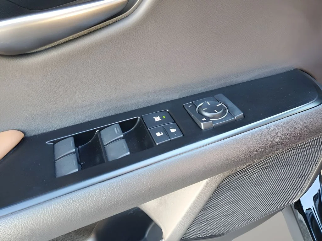 Used 2021 Black Lexus 250h Base image 29