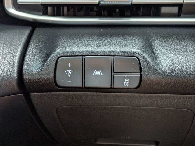 Used 2022 Black Hyundai SEL image 22