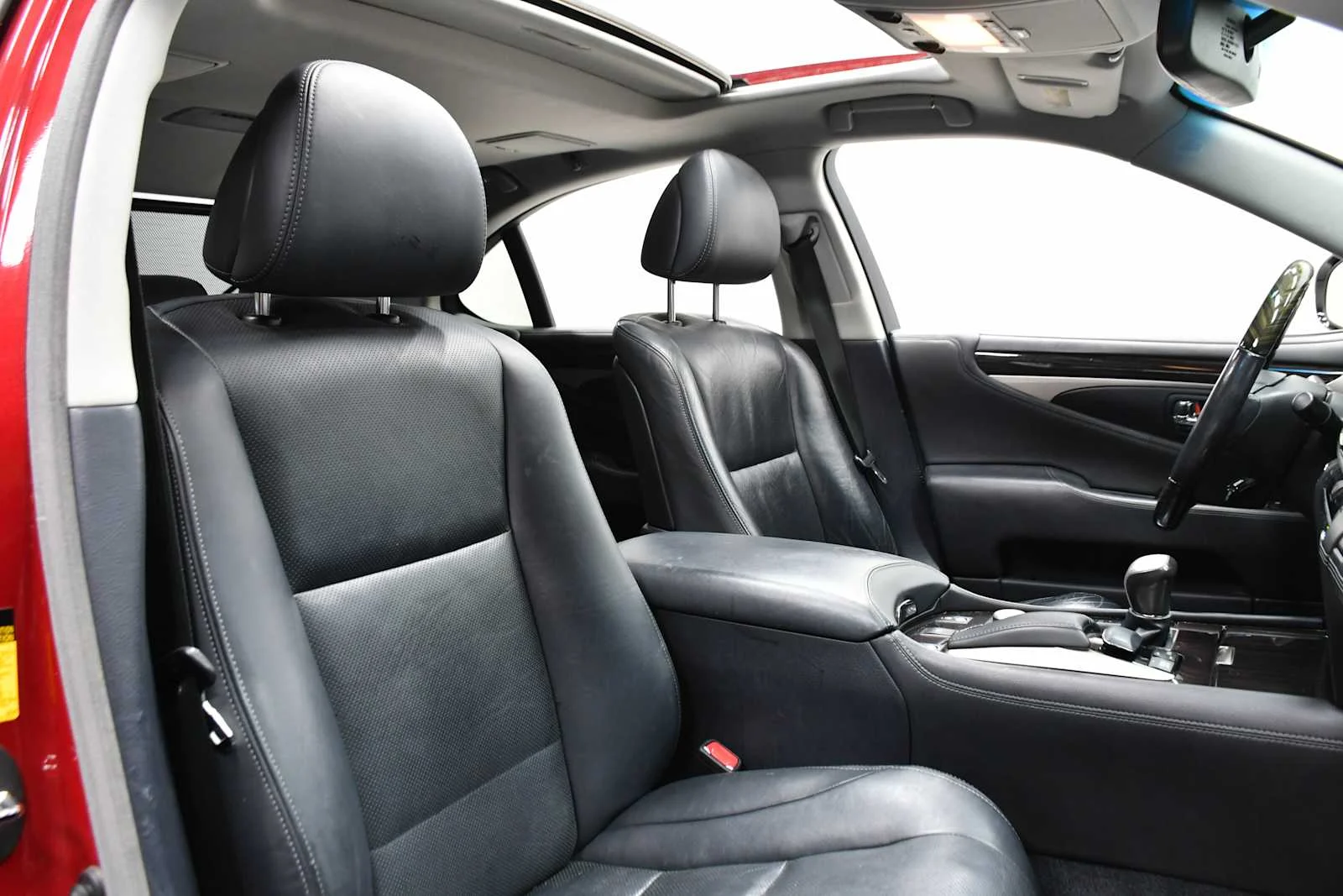 Used 2014 Matador Red Mica Lexus  image 25