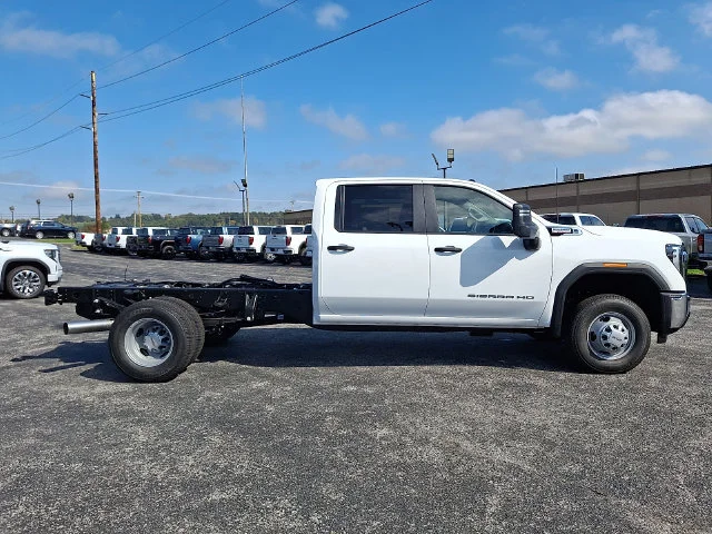 New 2026 Summit White GMC Pro image 7