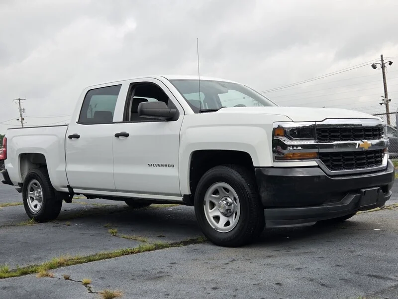 Used 2018 Summit White CHEVROLET WORK TRUCK image 7