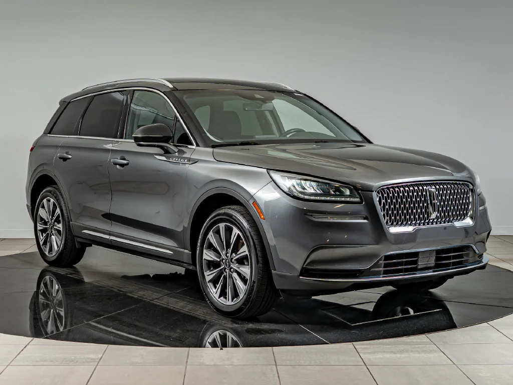 Used 2022 Gray Metallic Lincoln Reserve image 3