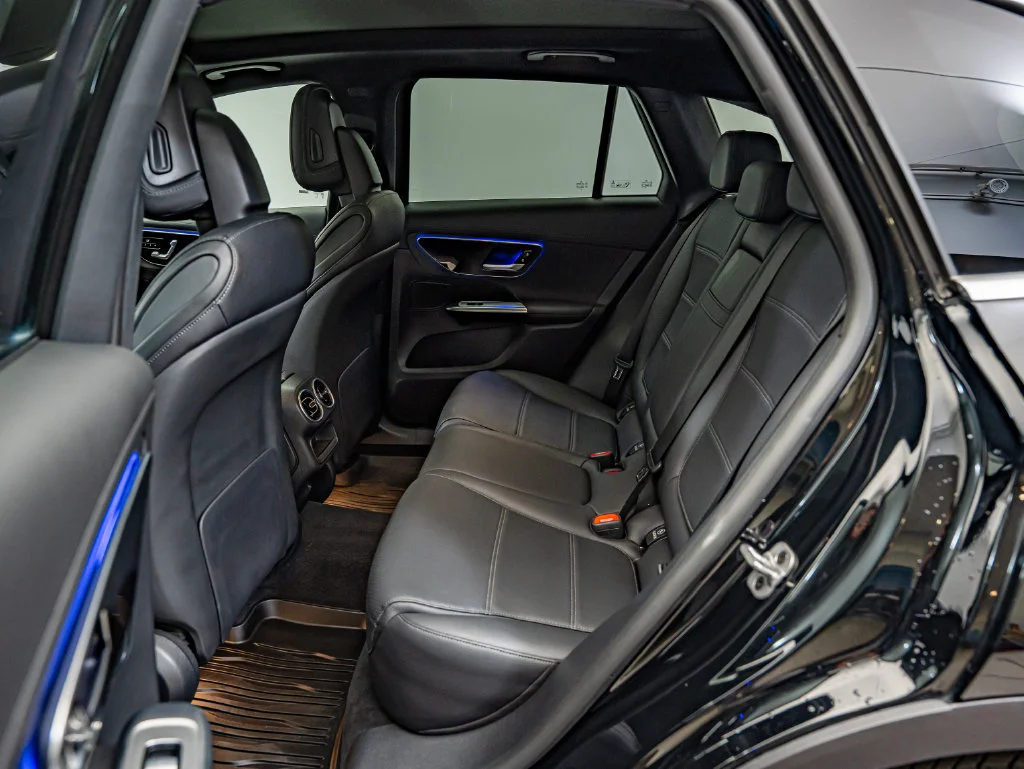 Certified Used 2025 Black Mercedes-Benz GLC 300 image 30