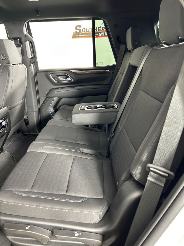 Used 2022 White GMC SLE image 17
