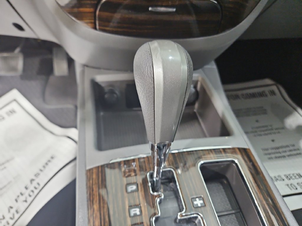 Used 2012 White Hyundai GLS image 18