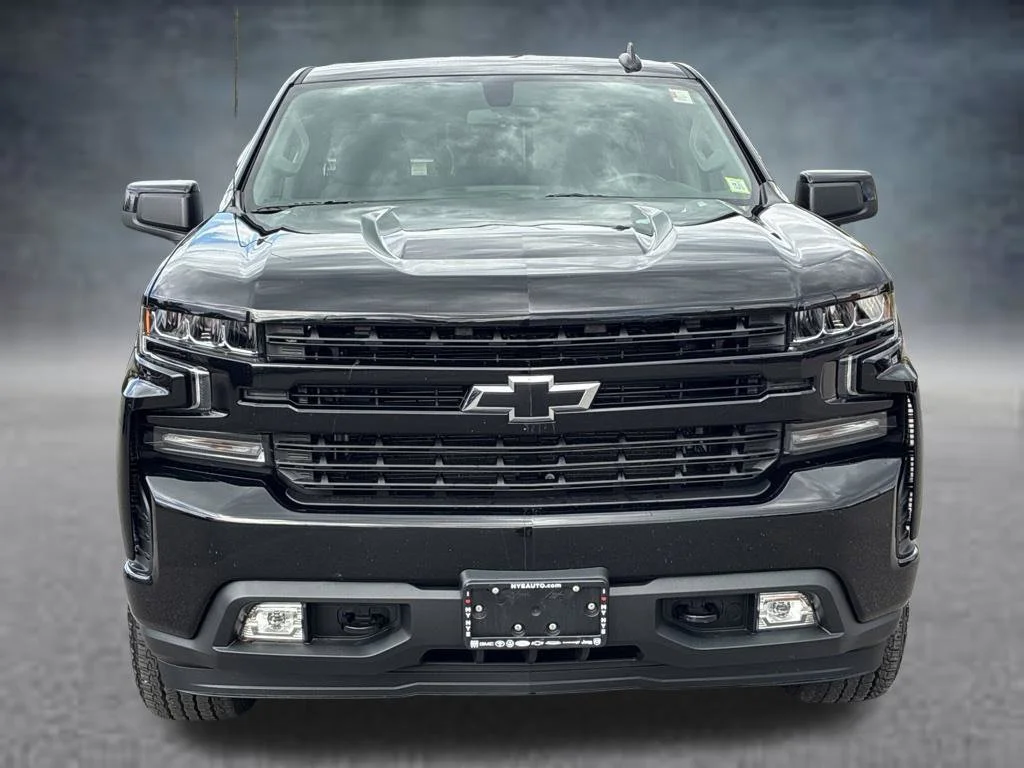 Used 2019 BLACK Chevrolet RST image 9
