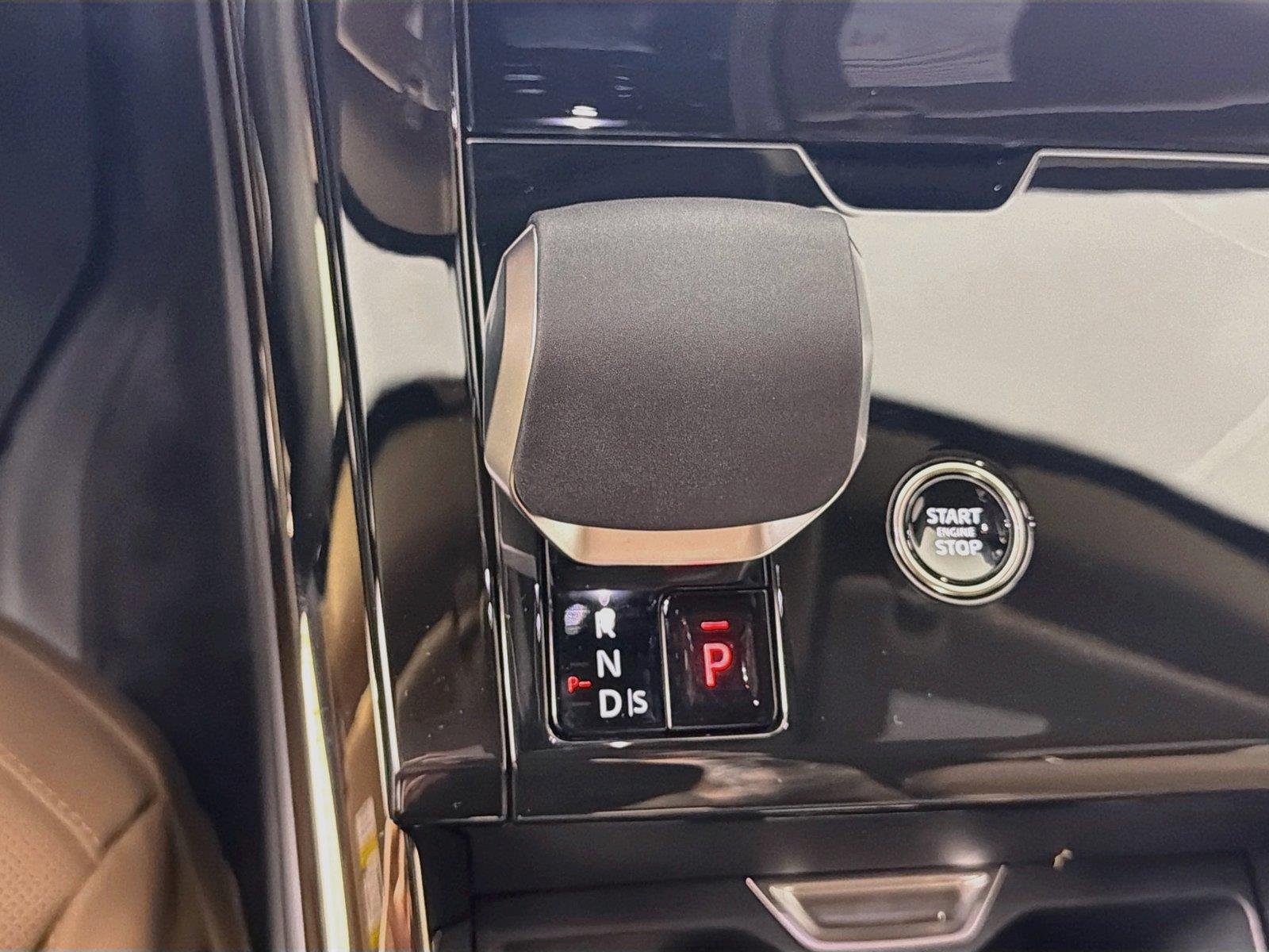 New 2026 Fuji White Land Rover SE image 17