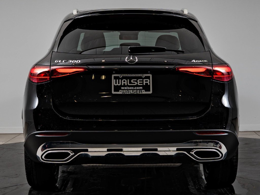 Used 2026 Black Mercedes-Benz GLC 300 image 7