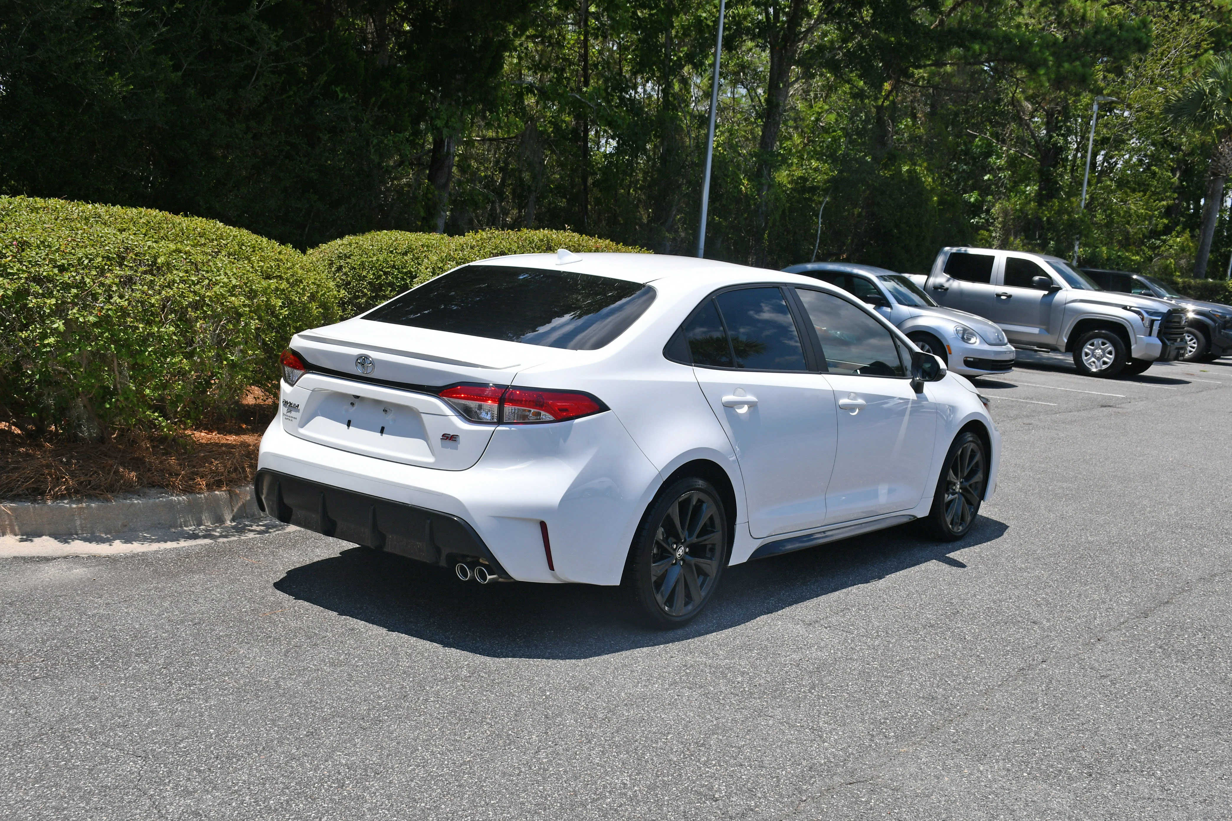 Used 2023 White Toyota SE image 4