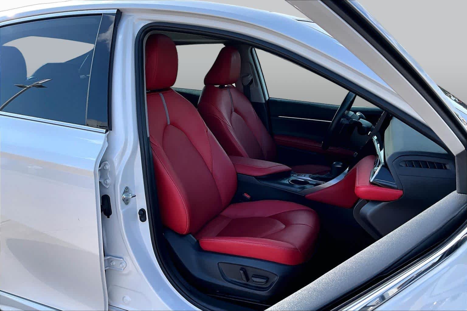 Used 2023 Wind Chill Pearl Toyota Hybrid XSE image 9