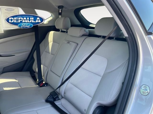 Certified Used 2018 Silver Hyundai SE image 17