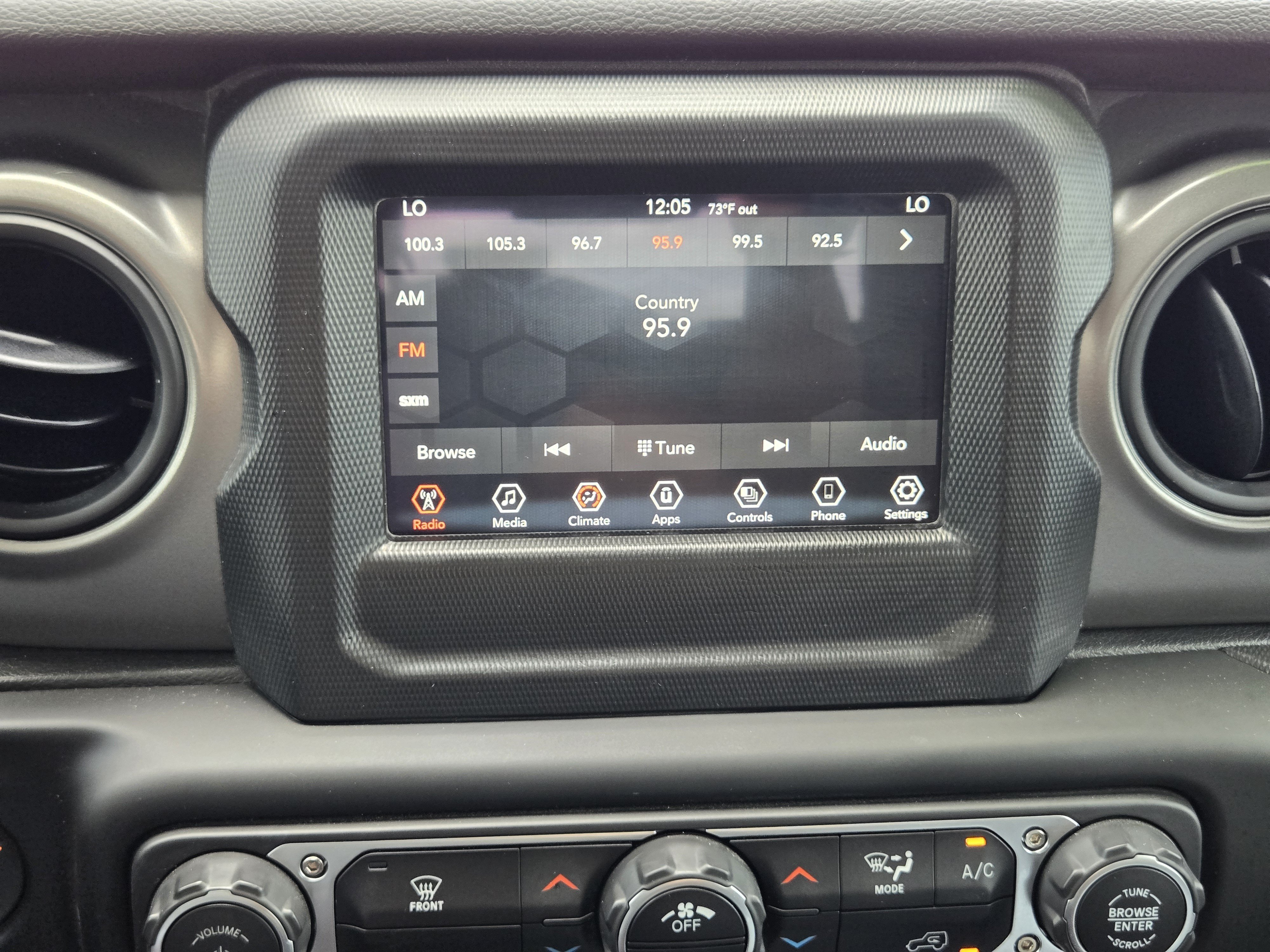 Used 2023 Sting-Gray Clearcoat Jeep Sport S image 17