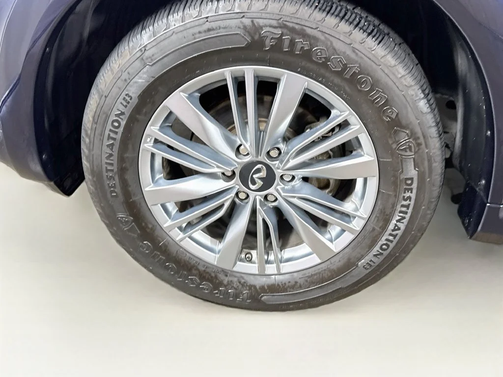 Certified Used 2022 Blue INFINITI LUXE image 44