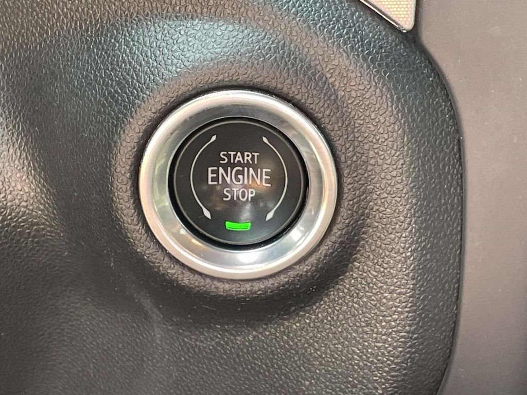 Used 2020 Blue GMC Elevation image 28