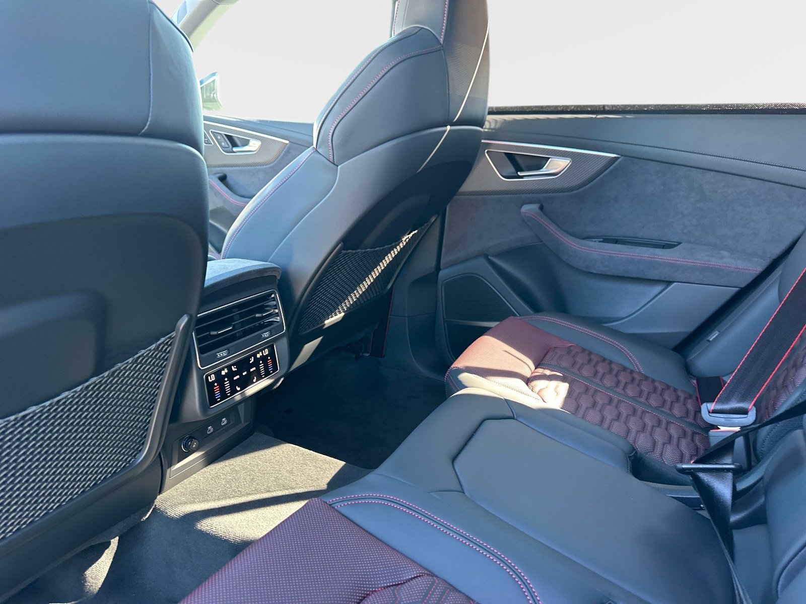 2026 Audi RS Q8 Base - Photo 15