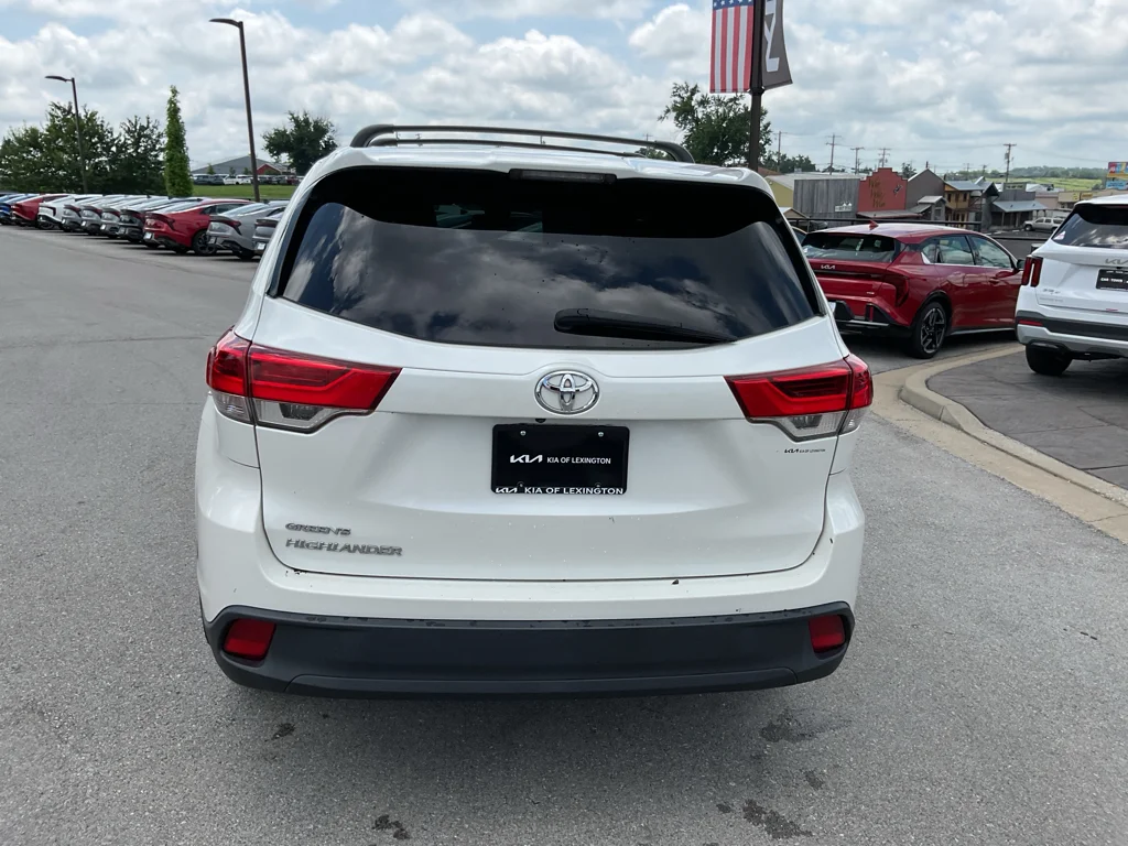 Used 2018 Blizzard Pearl Toyota LE image 8