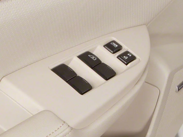 Used 2010 Crystal Black Silica Subaru 2.5i Premium image 22