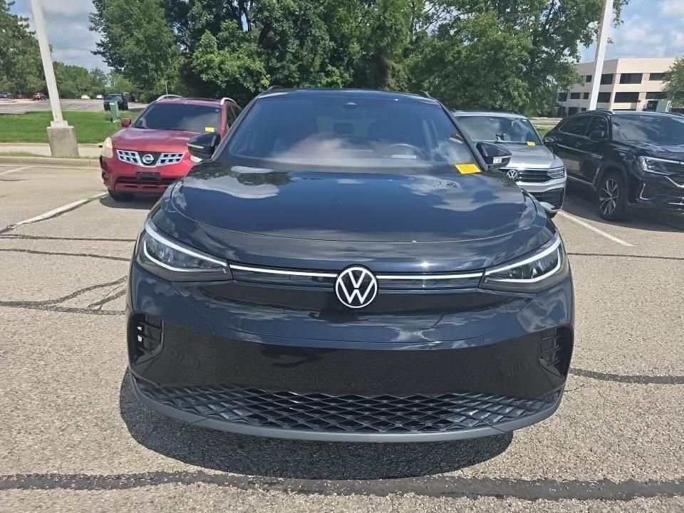 Used 2023 Deep Black Volkswagen Pro image 2