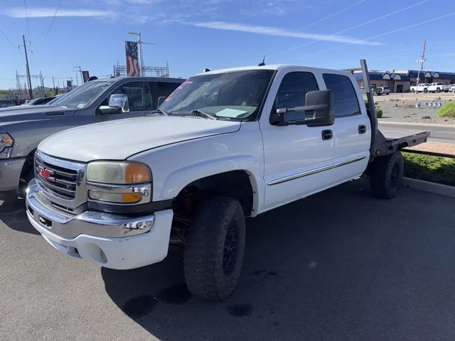 2004 GMC Sierra's photo