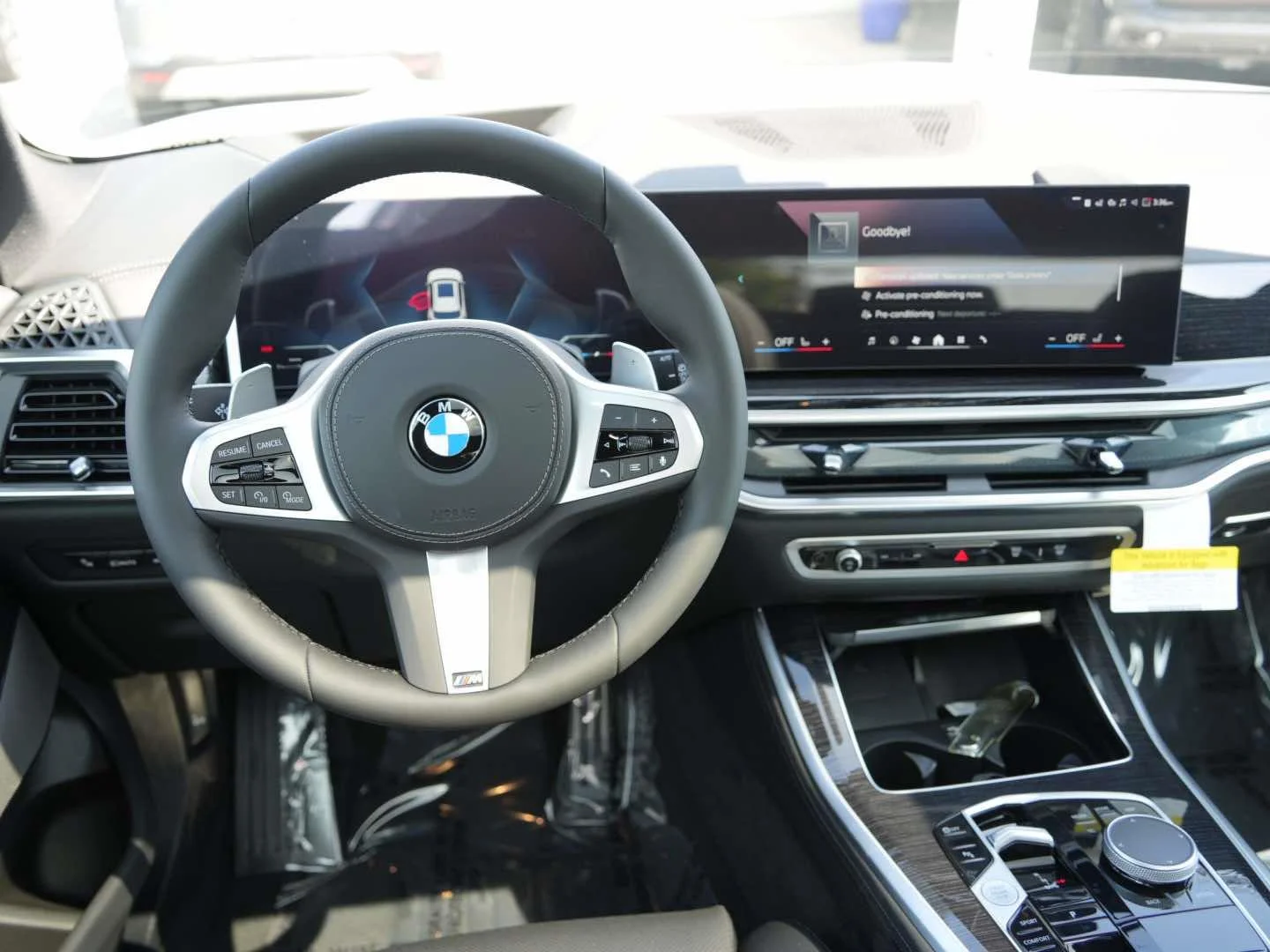 New 2026 Alpine White BMW sDrive40i image 7