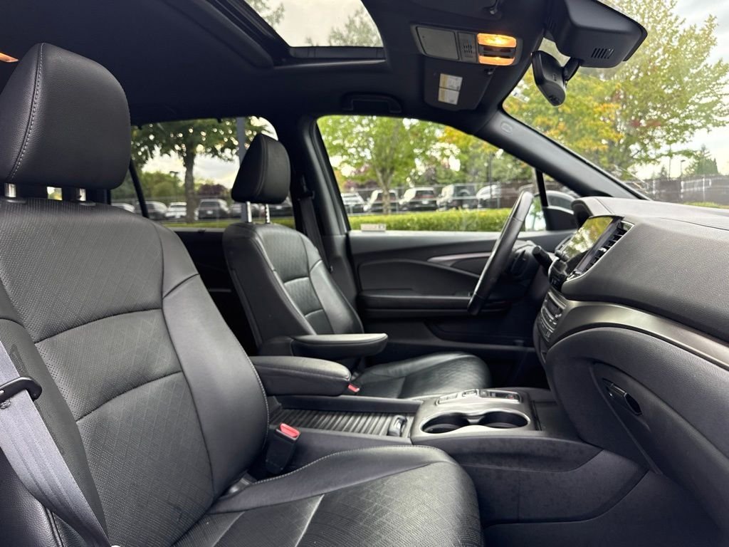 Used 2019 Lunar Silver Metallic Honda EX-L image 25