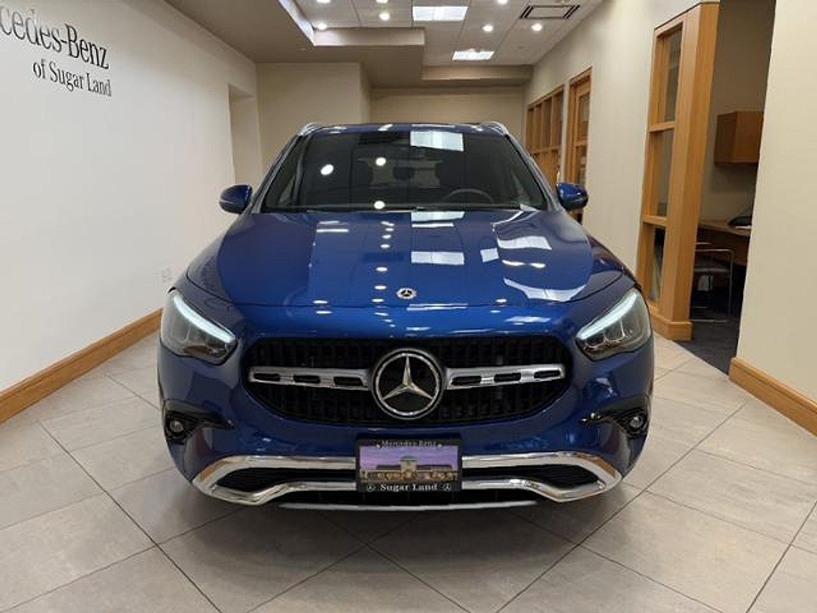 Certified Used 2025 Starling Blue Metallic Mercedes-Benz 4MATIC® image 2