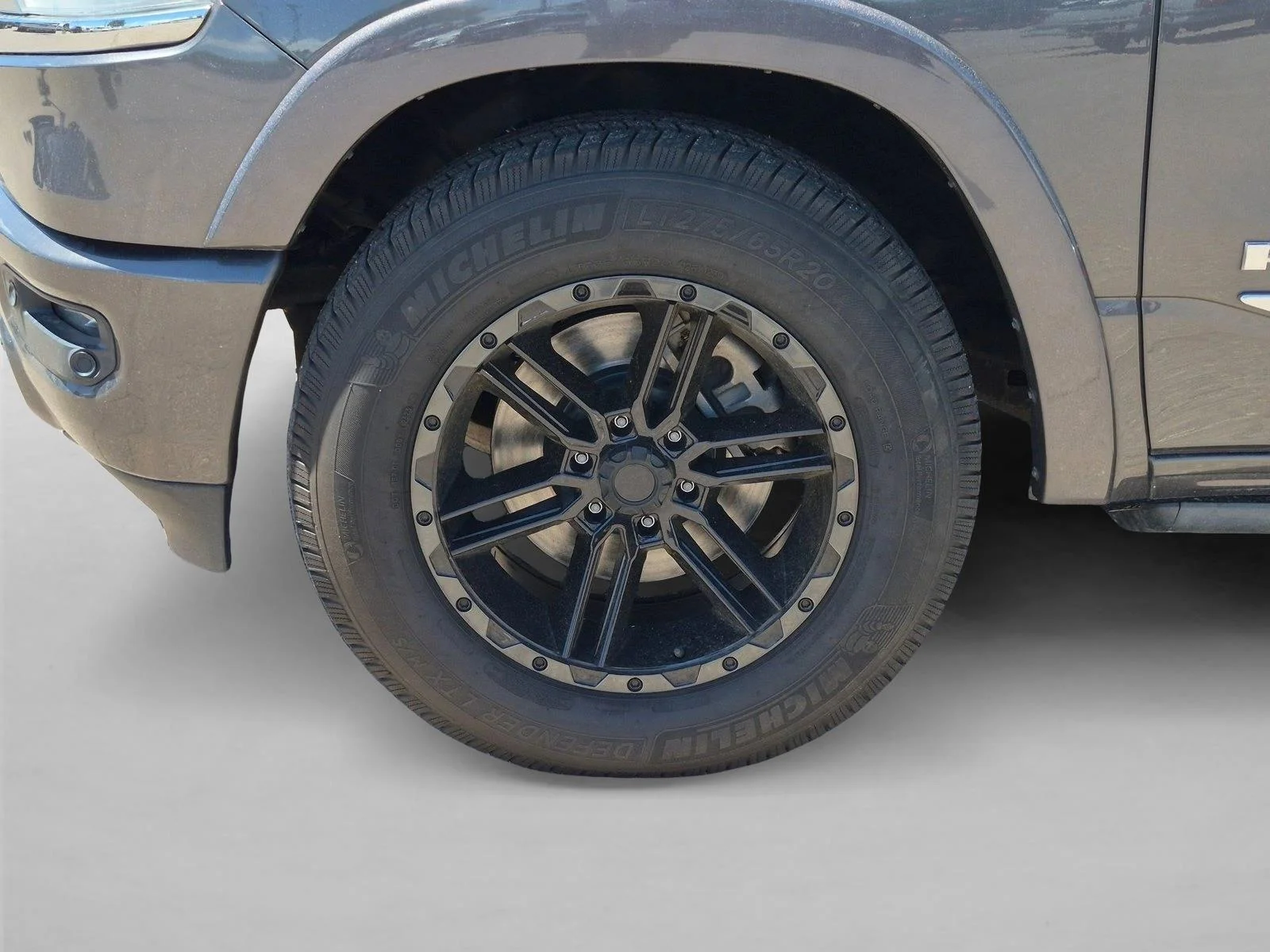 Used 2019 Granite Crystal Clearcoat Metallic Ram Limited image 9