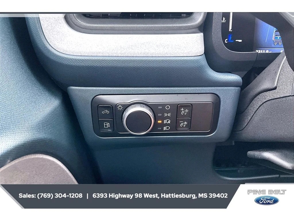 Used 2025 Carbonized Gray Metallic Ford XLT image 23