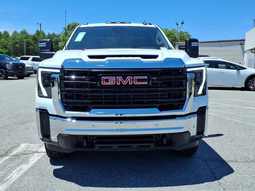 New 2026 Summit White GMC Pro image 21