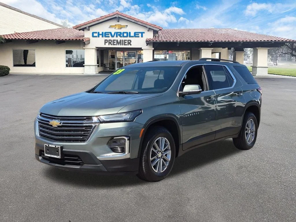 Used 2023 Green Chevrolet LT image 4