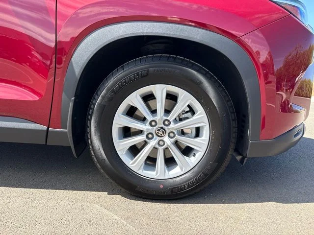 Used 2024 Red Toyota XLE image 18