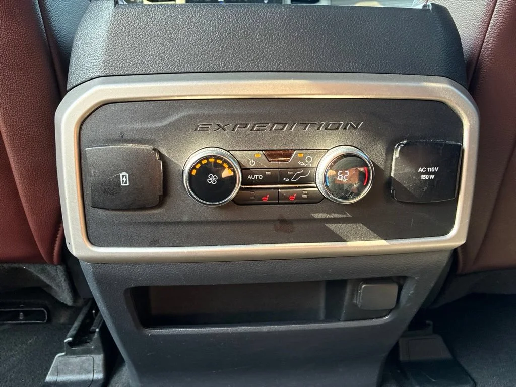 Used 2024 Black Ford Limited image 27