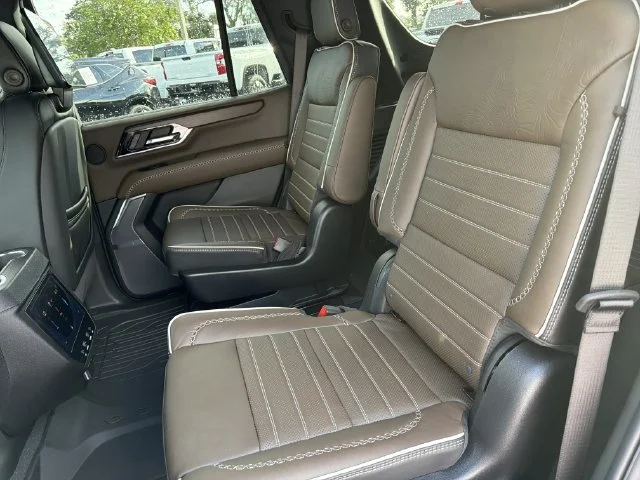 New 2027 Glacier White Tricoat GMC Denali Ultimate image 14