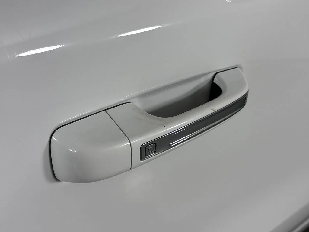 Used 2021 White Ram Laramie image 18