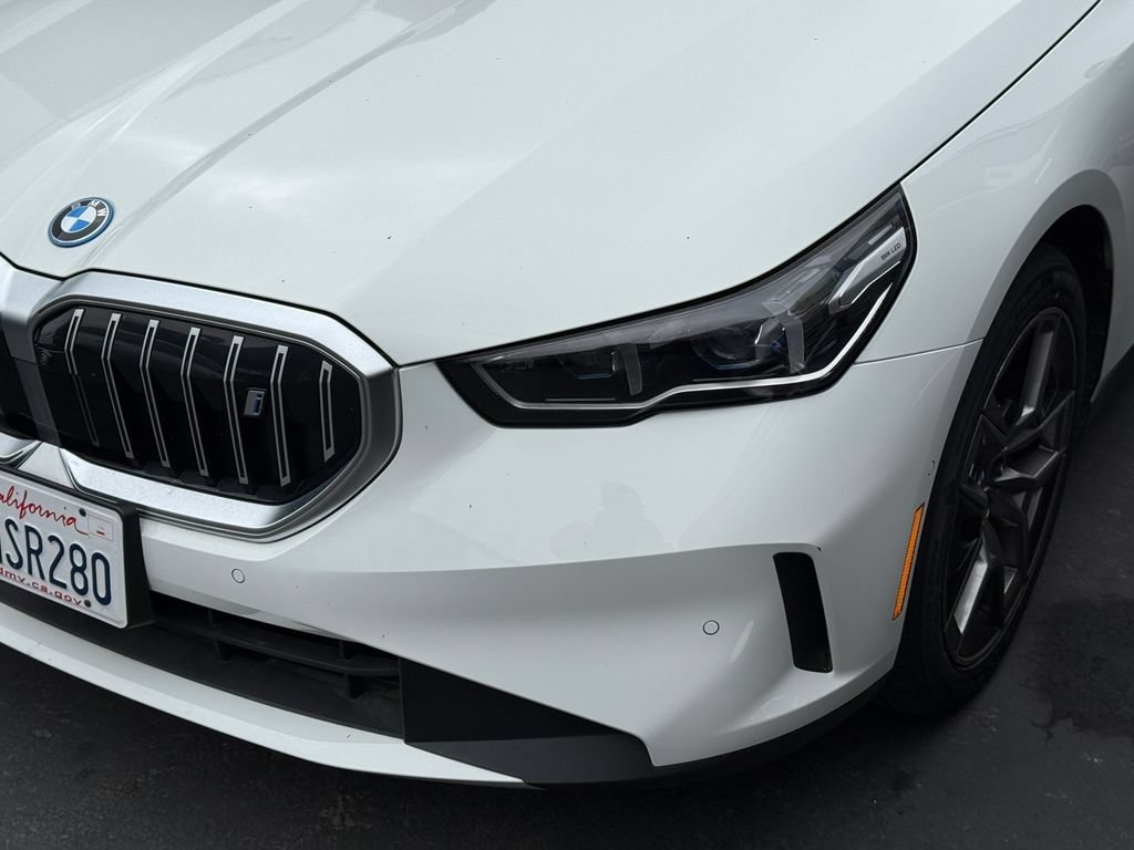 Used 2024 White BMW eDrive40 image 3