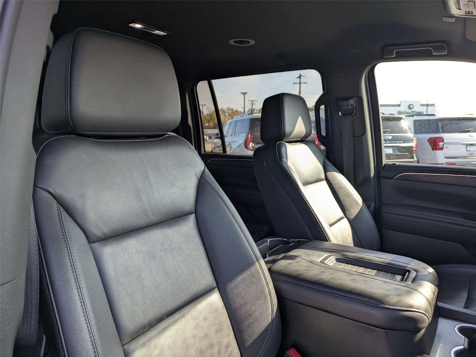Used 2024 Summit White Chevrolet LT image 35