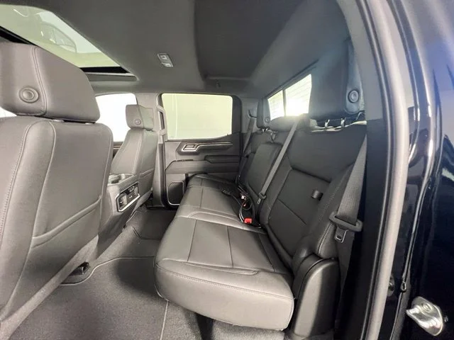 2026 GMC Sierra 1500 SLT - Photo 13
