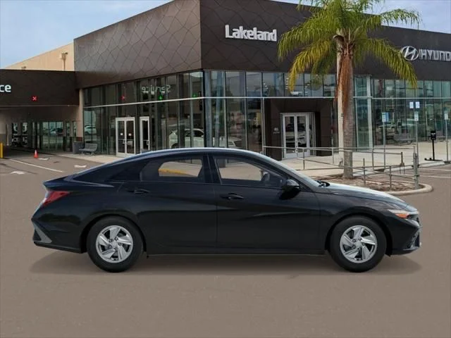 New 2026 Hyundai ELANTRA SE