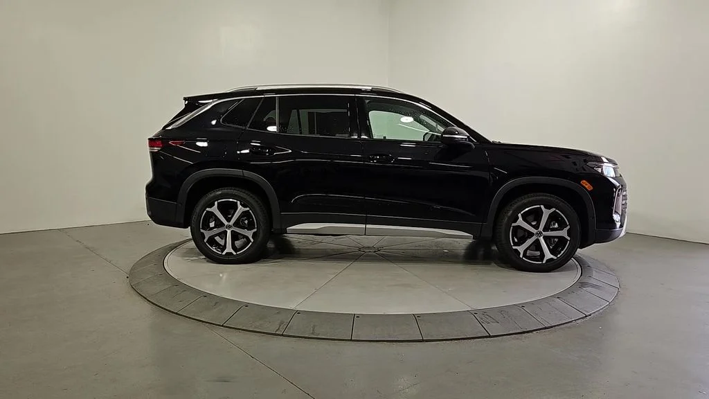 New 2026 Black Volkswagen 2.0T SE image 6