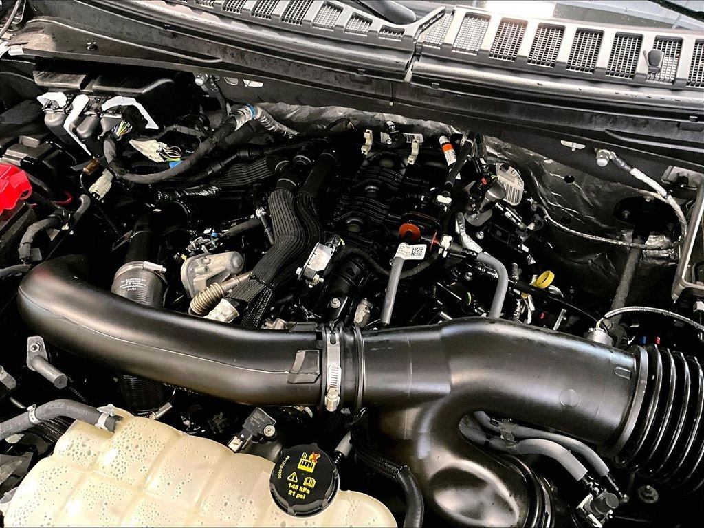 Used 2024 Silver Ford XLT image 36