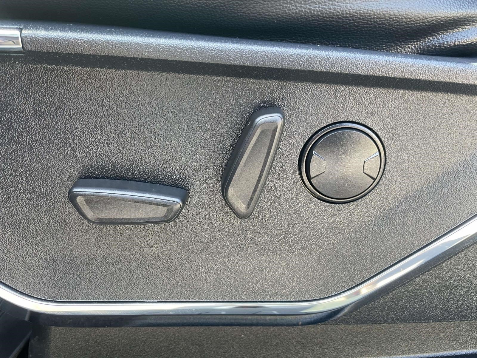 Used 2022 Blue Ford LARIAT image 16