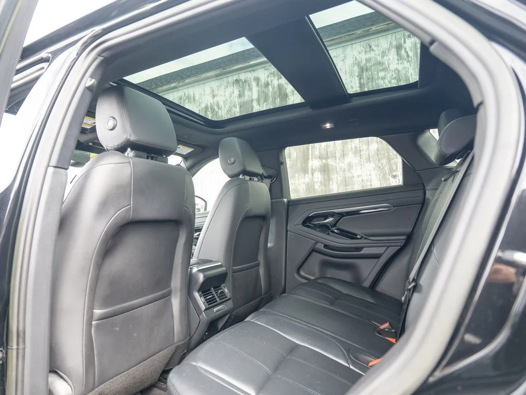 Used 2023 Black Land Rover S image 35