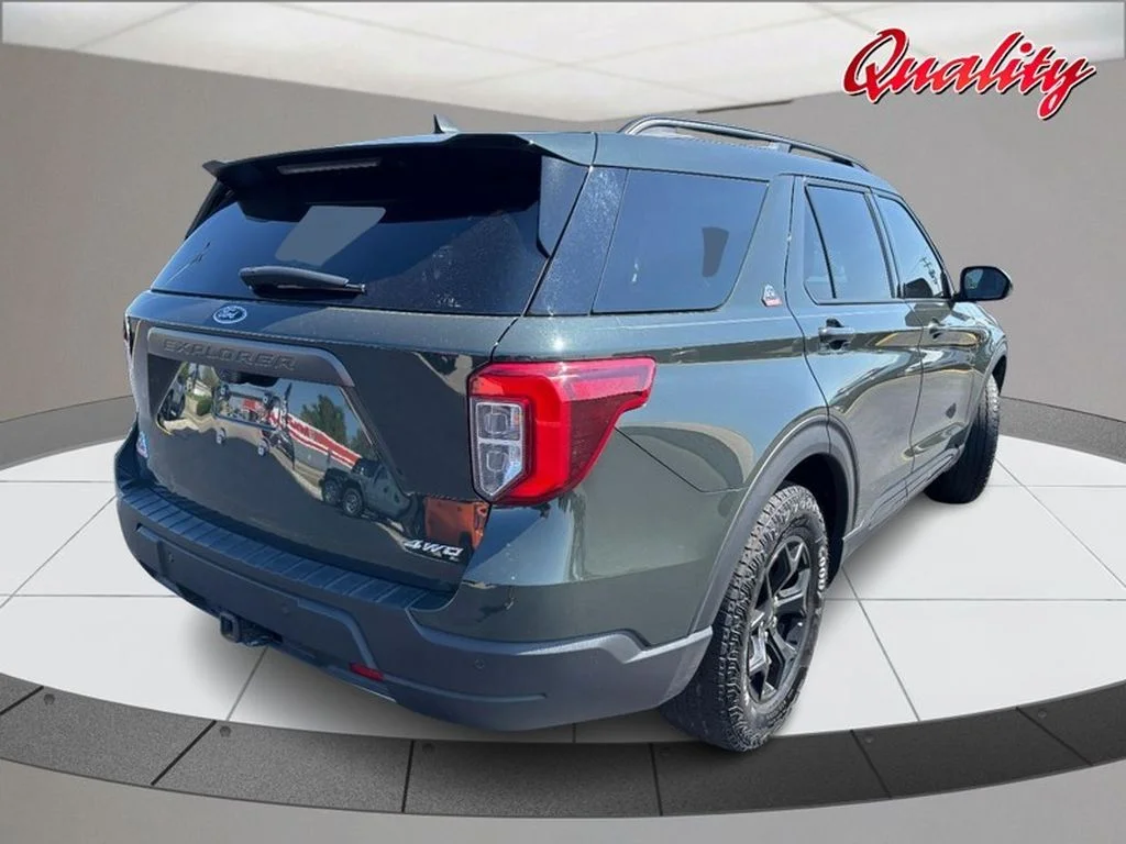 Used 2022 Forged Green Metallic Ford Timberline image 3