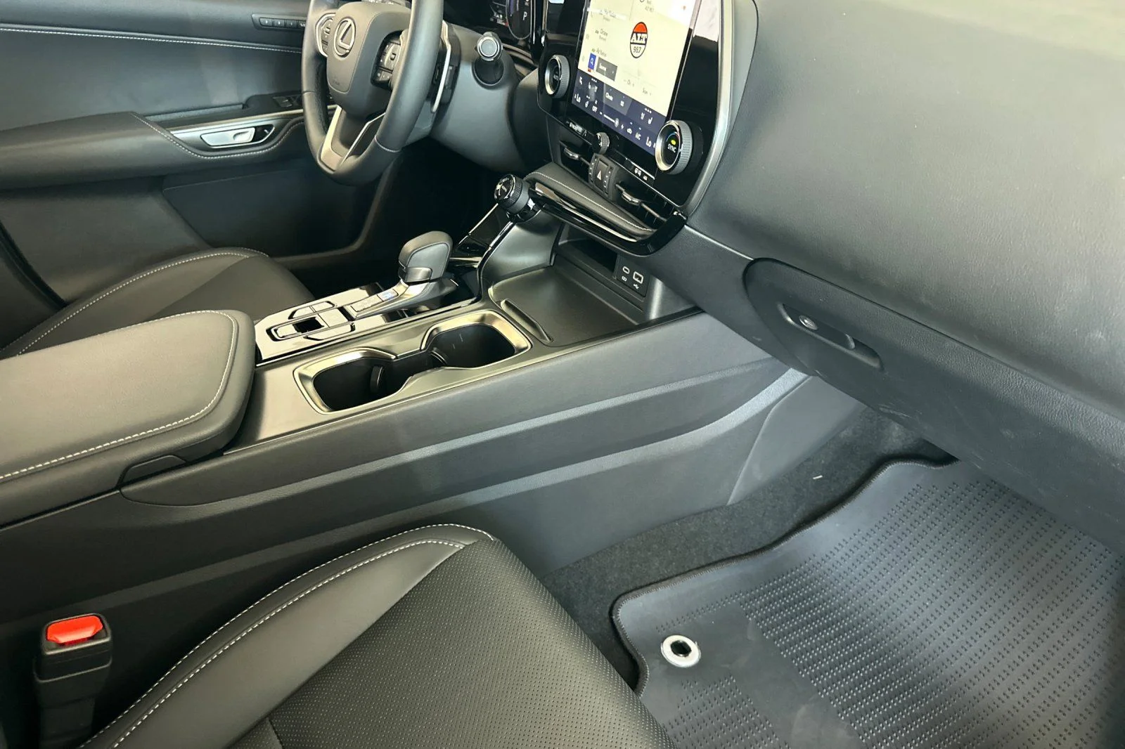 Certified Used 2025 Caviar Lexus 350h Premium image 13