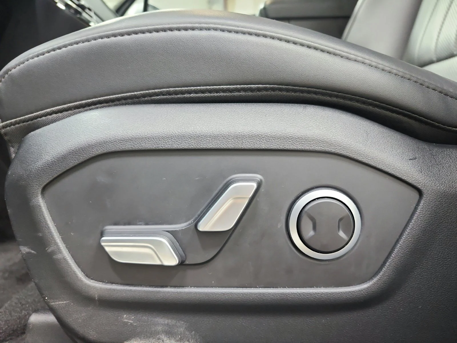 Used 2026 Silver Hyundai SEL image 11