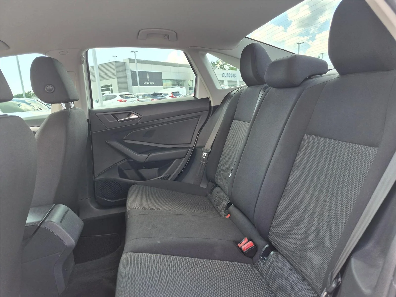 Used 2019 Pure White Volkswagen S image 25