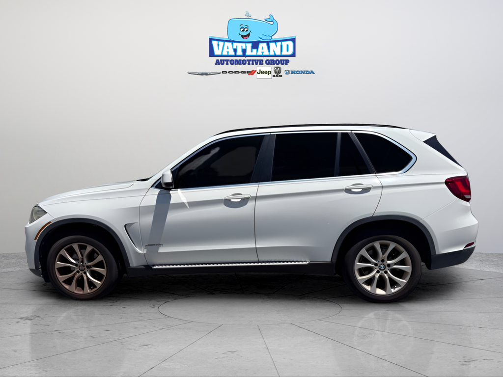 Used 2016 White BMW sDrive35i image 2