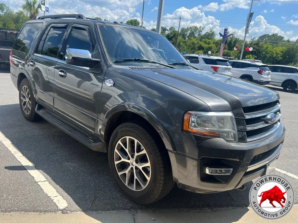 Used 2017 Gray Ford XLT image 4